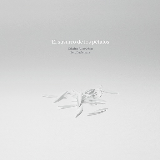 [9788427147324] El susurro de los pétalos